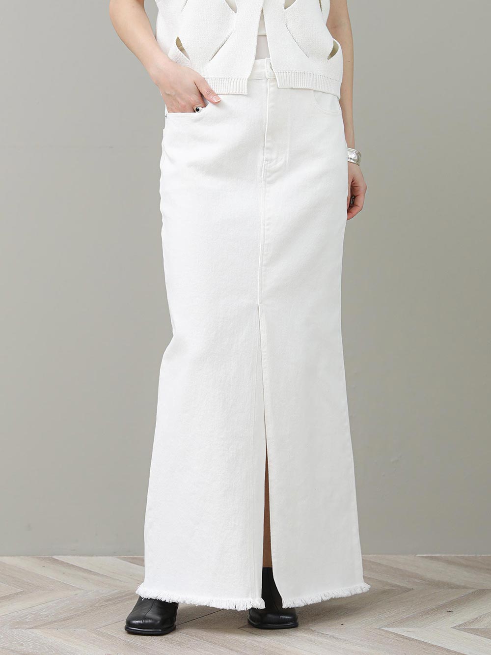 Cut-off denim skirt