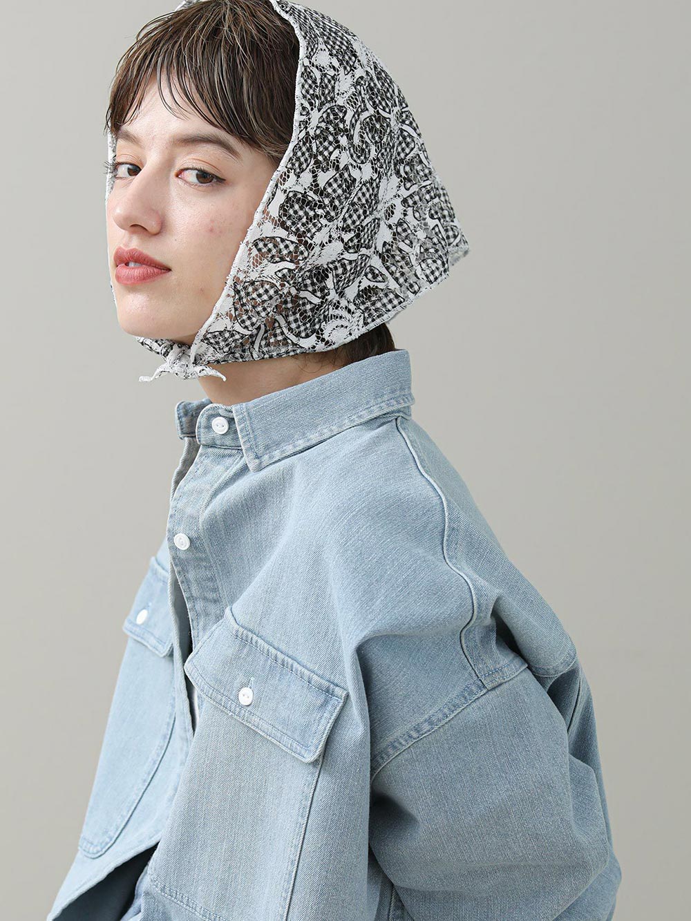 Lace scarf